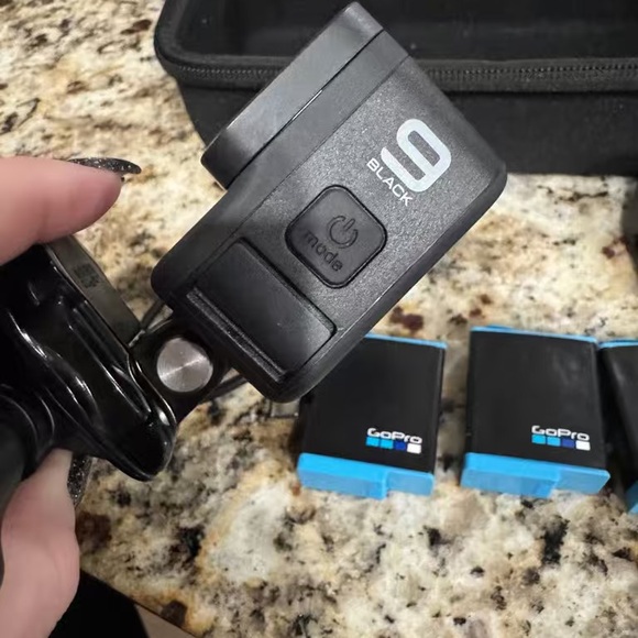 GoPro Black Underwater Camera Set with Accessories - Picture 6 of 10